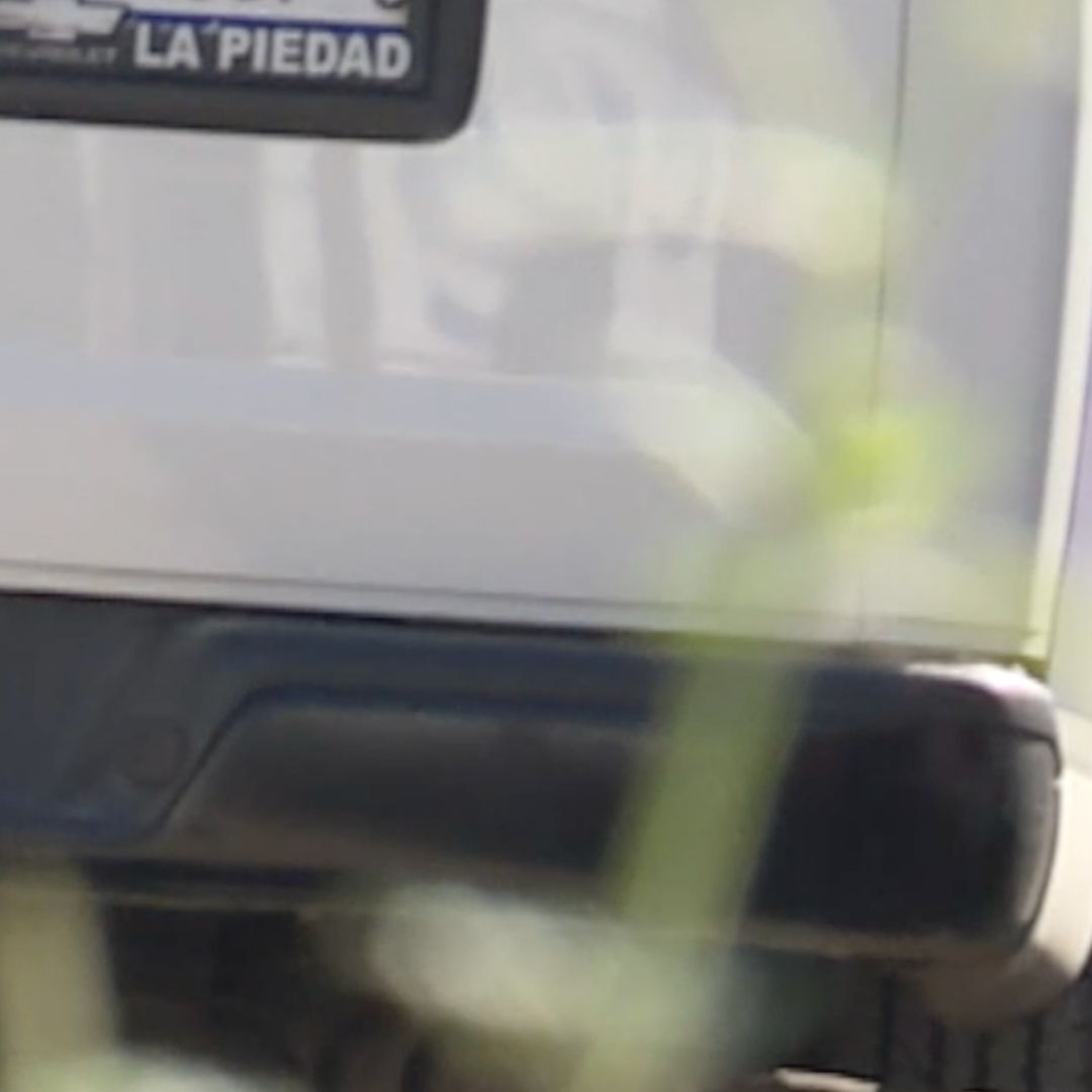 Localizan Cuerpo Dentro de la Cajuela de un Taxi Abandonado en un Camino Rural en León